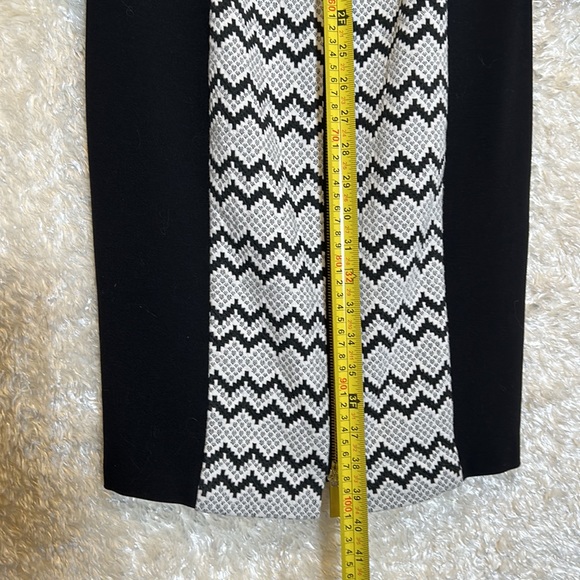 Cache Dress - Picture 7 of 9